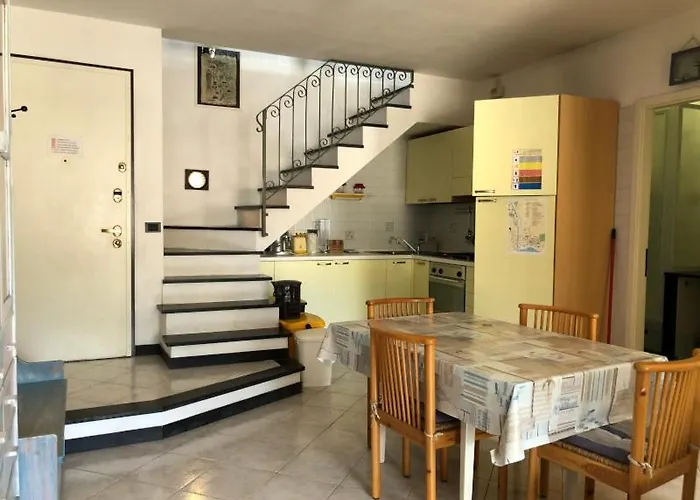 Via Garibaldi Centro Storico Λεβάντο